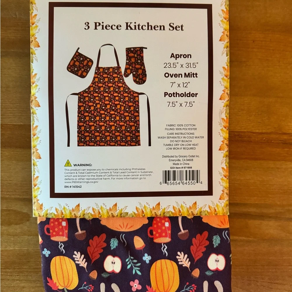 NWOT 3-Piece Kitchen Set - Apron, Mitt & Potholder